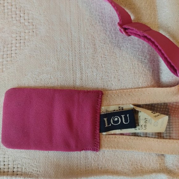 Pink Bra - 36C - French Boutique - Picture 6 of 6